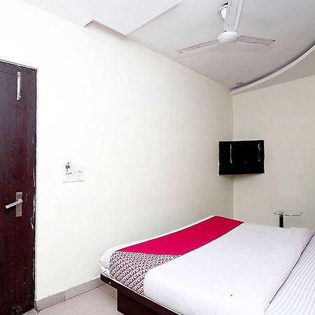 Oyo Flagship Hotel Krishna Chinhat Exteriér fotografie