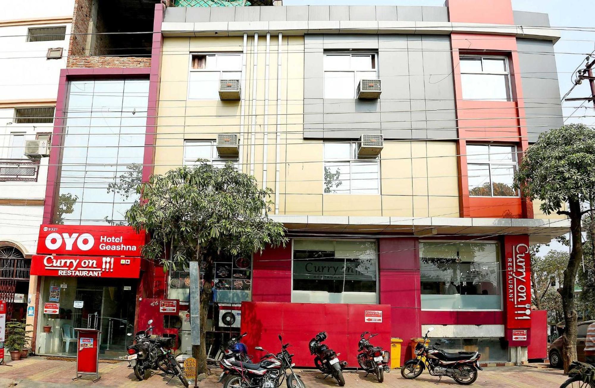 Oyo Flagship Hotel Krishna Chinhat Exteriér fotografie