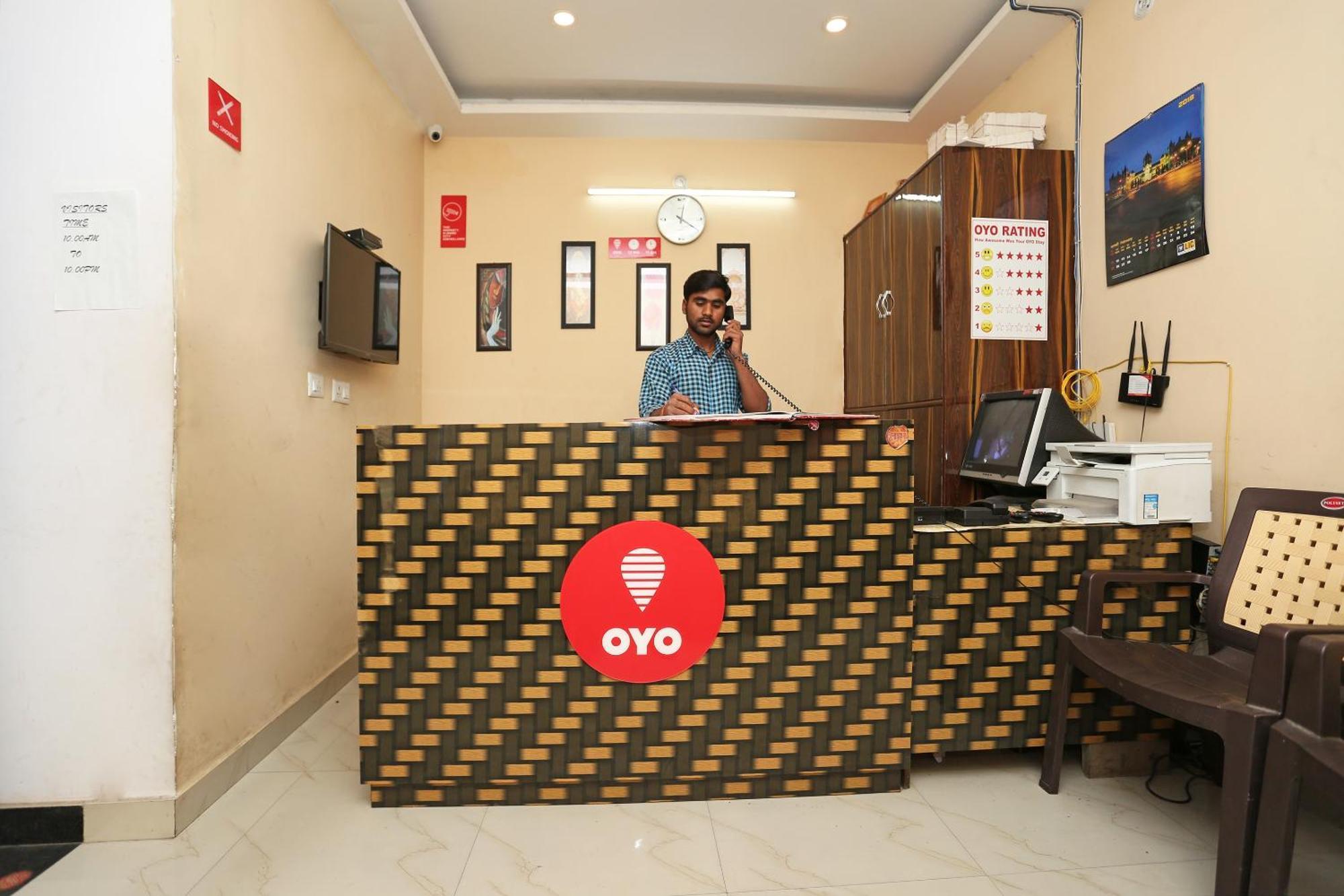 Oyo Flagship Hotel Krishna Chinhat Exteriér fotografie
